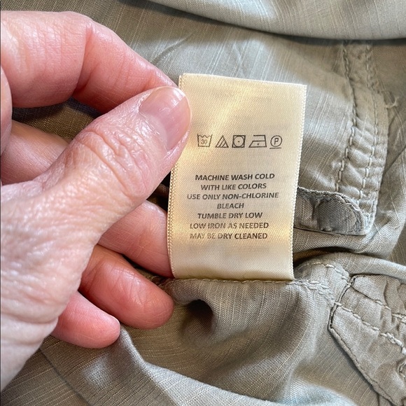 Holding Horses Anthropologie Button-Up Shirt Tunic Sage Green Neutral Small - Picture 7 of 11